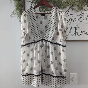 Torrid vintage white floral top